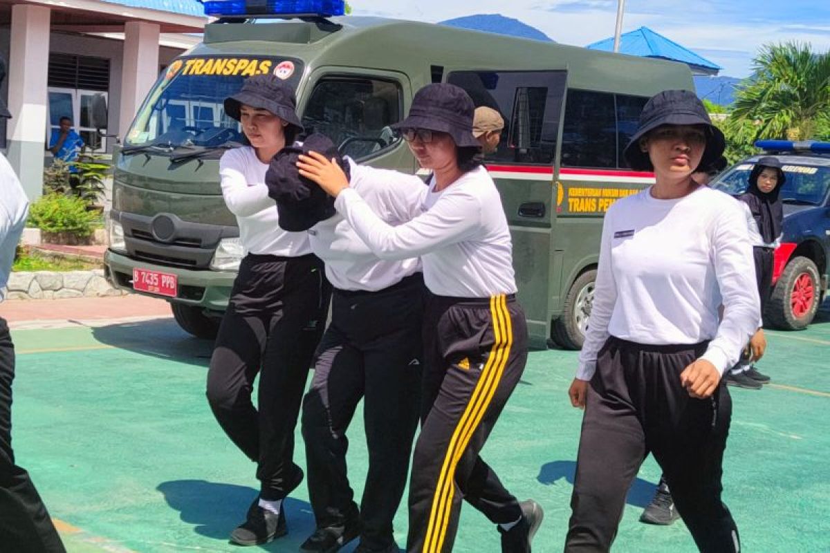 Ditjenpas-Sulteng gandeng Brimob simulasi pemindahan narapidana