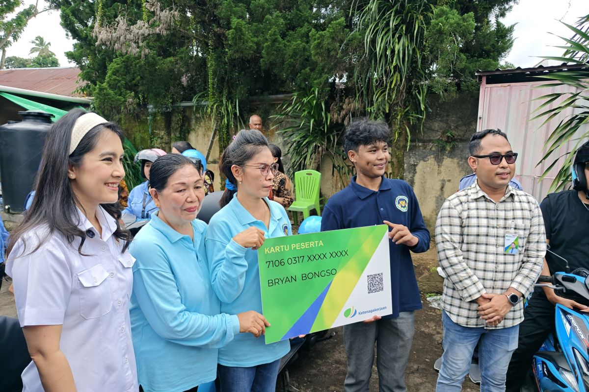 Wamen Isyana saksikan penyerahan kepesertaan BPJAMSOSTEK SPPG di Sulut