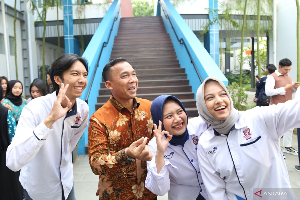 Mendukbangga sebut pentingnya lapangan kerja untuk usia produktif