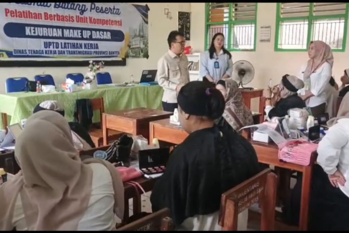Buka peluang pekerjaan, legislator dukung pelatihan Disnakertrans Banten