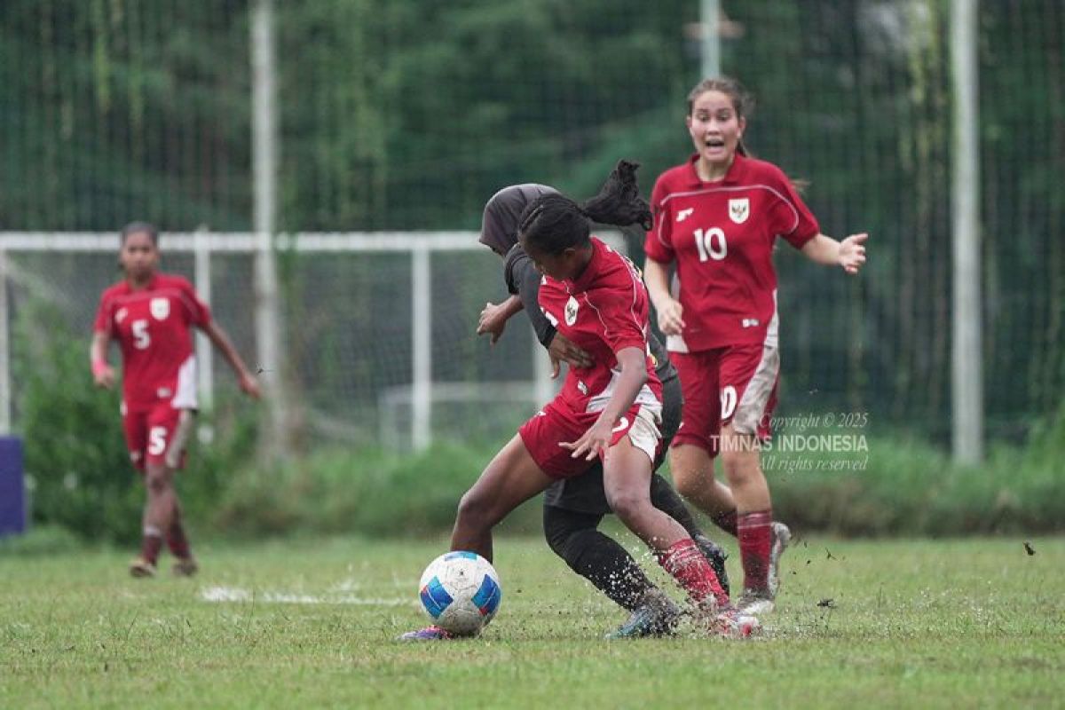 Timnas putri U-19 Indonesia takluk 0-4 dari Vietnam