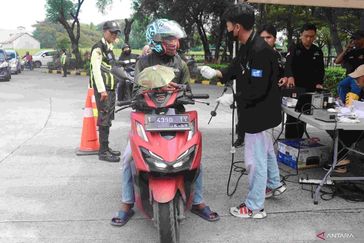 Pemkab Bekasi uji emisi kendaraan bermotor guna tekan polusi udara