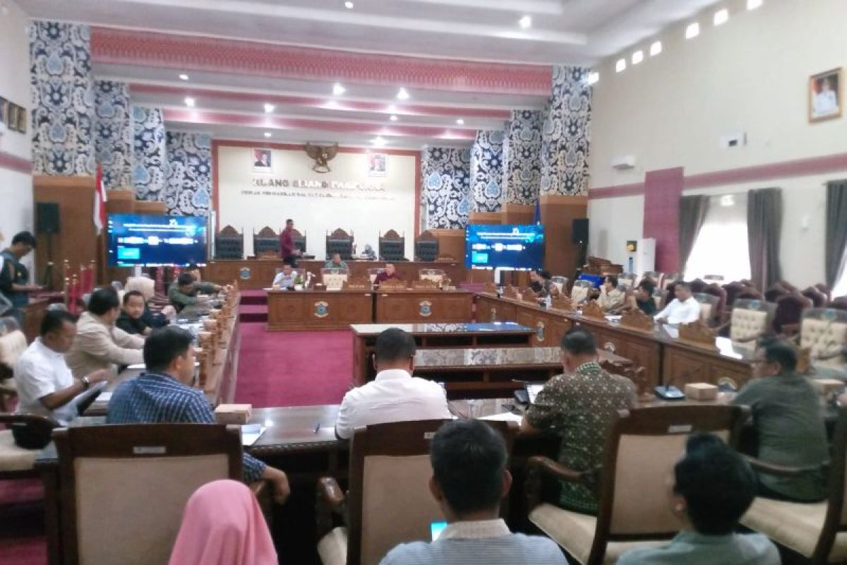 Pemkot-DPRD Pangkalpinang bahas perubahan RKUA dan PPAS APBD
