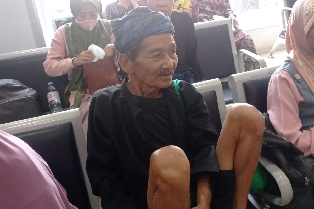 Gunakan BPJS, suami isteri warga Badui berobat gratis di RSUD