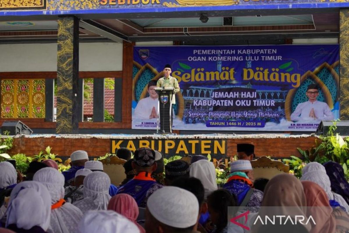 Wabup OKU Timur  sambut kedatangan jamaah haji