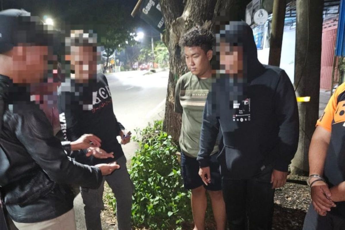 Tenaga honorer diringkus saat hendak edarkan sabu di Balangan