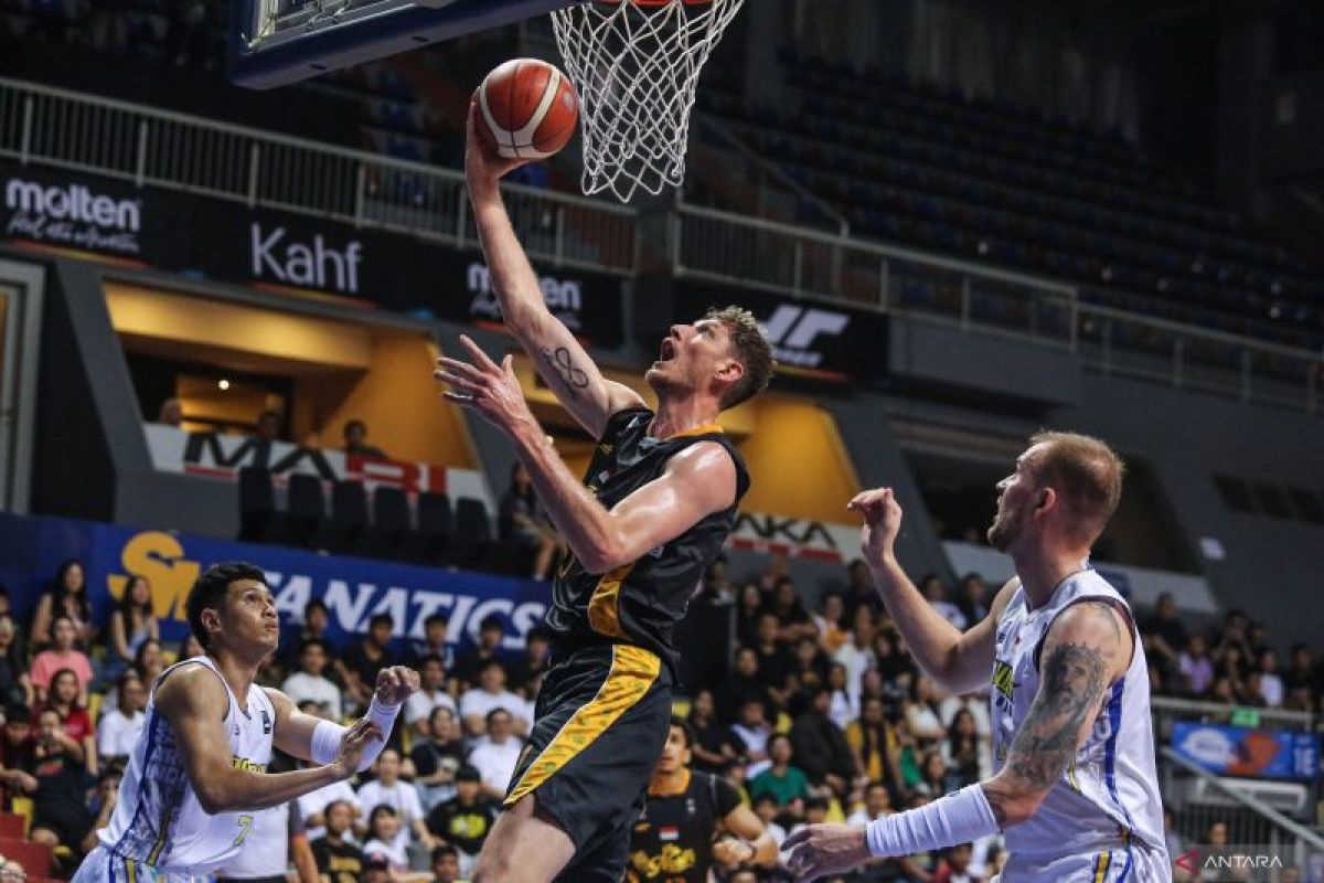 Satria Muda taklukkan Prawira Bandung 82-66