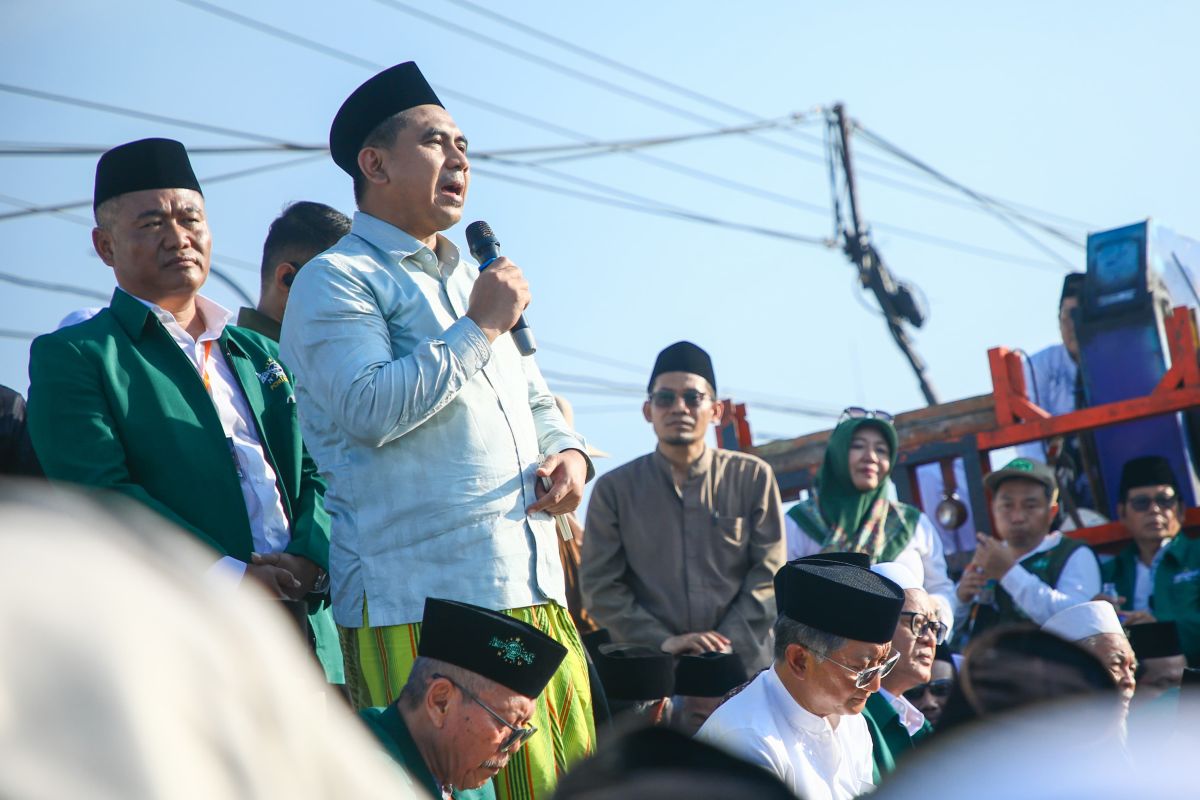 Wagub Jateng  minta maaf atas tak kunjung tuntasnya rob di Sayung