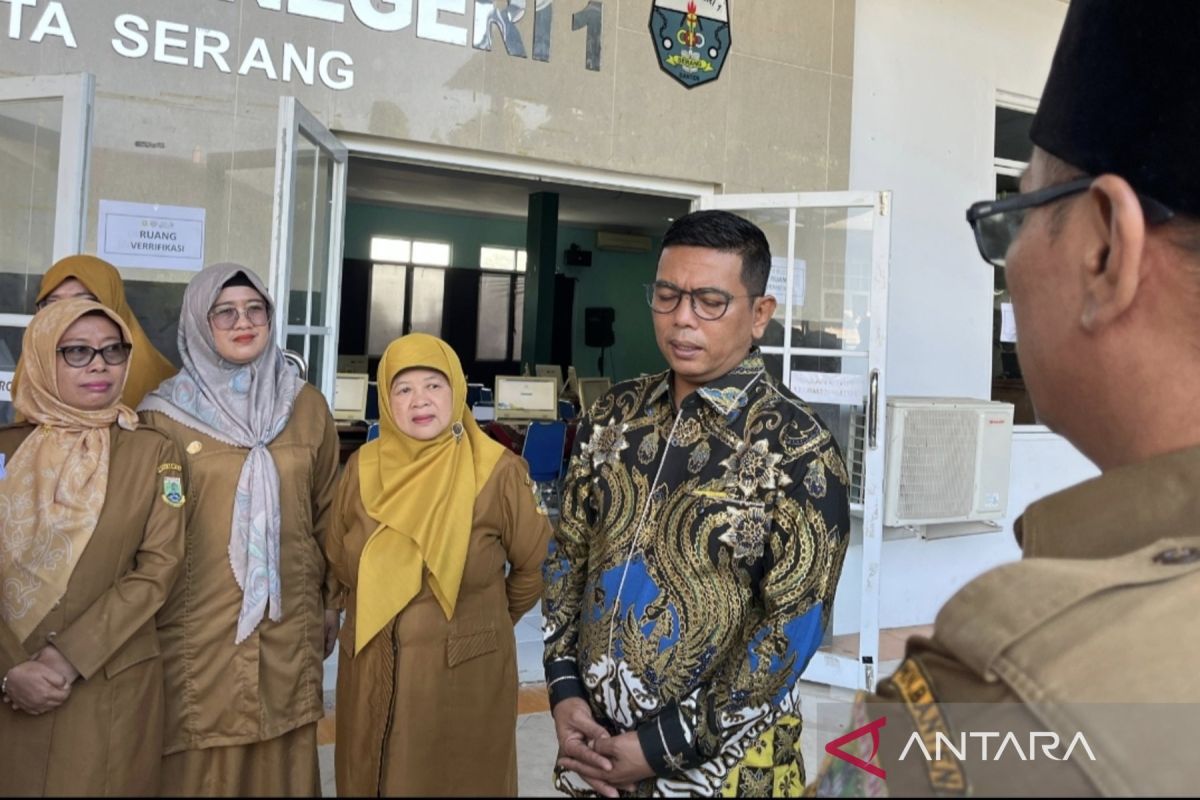 Gubernur Andra Soni tinjau SPMB dan tekankan integritas panitia