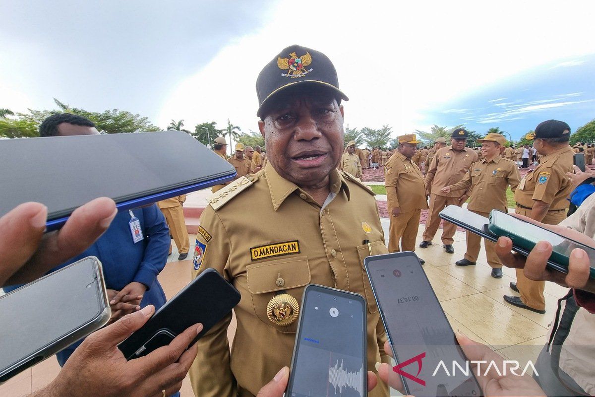 Gubernur Papua Barat ingatkan OPD tindak lanjuti temuan BPK