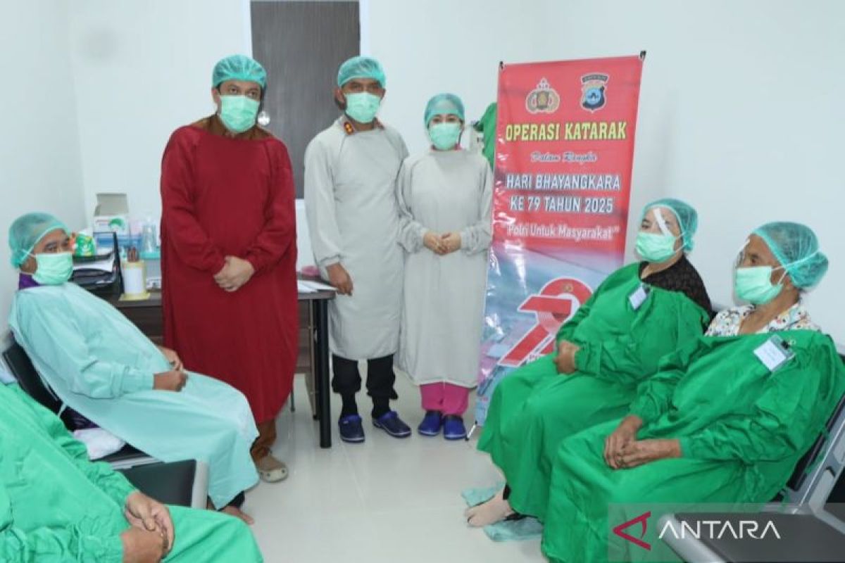 Polres HST-RSHD Barabai gelar operasi katarak hingga sunatan massal gratis