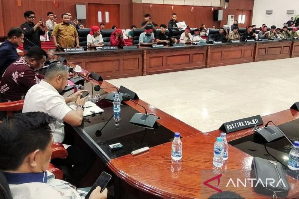 DPRD Maluku  dukung penolakan penambangan galian C di Kei Besar