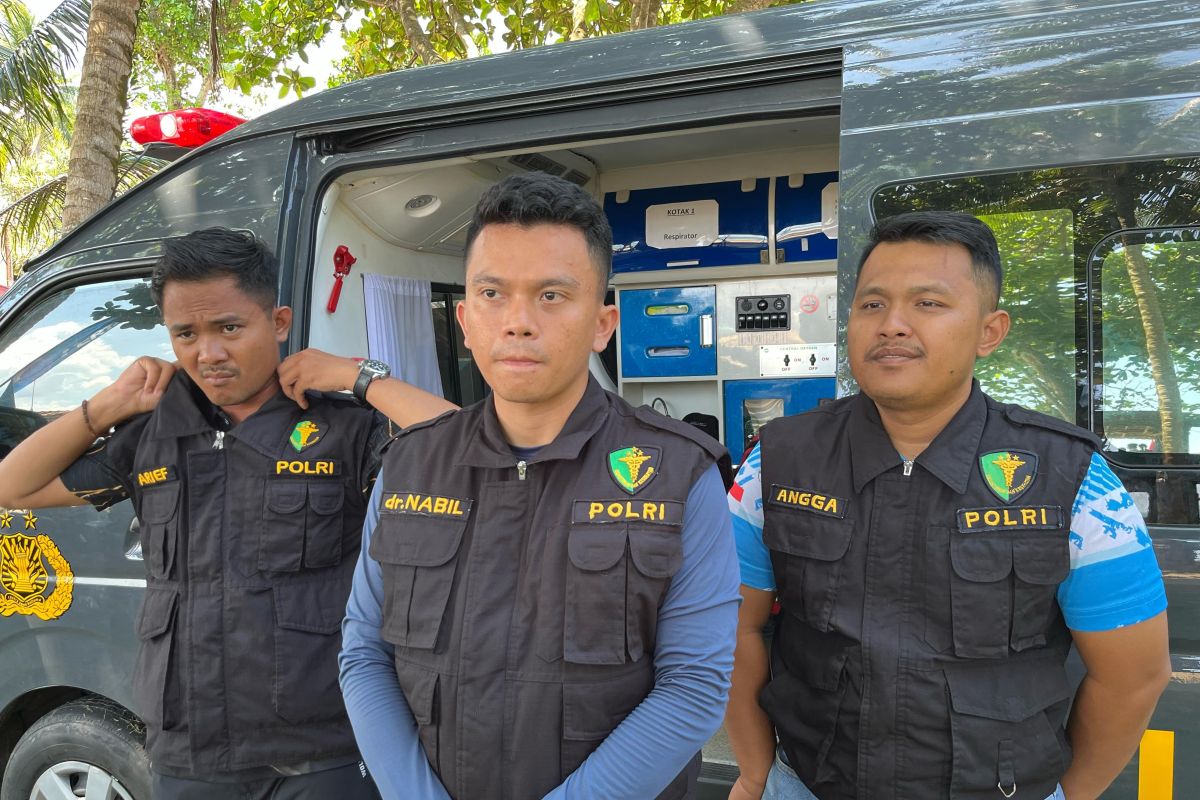 Biddokes Polda Lampung beri layanan kesehatan selama WSL Krui Pro