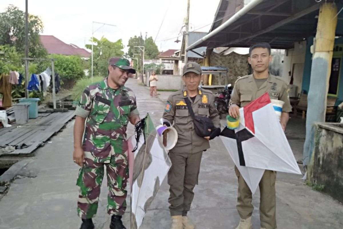 Satpol PP Pontianak tindak tegas pemain layangan didenda Rp500 ribu