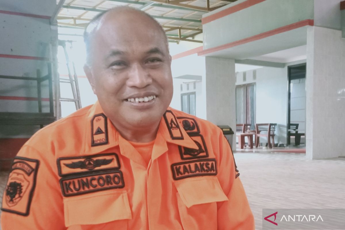 Kabupaten Penajam  terjunkan satgas pantau titik panas cegah karhutla