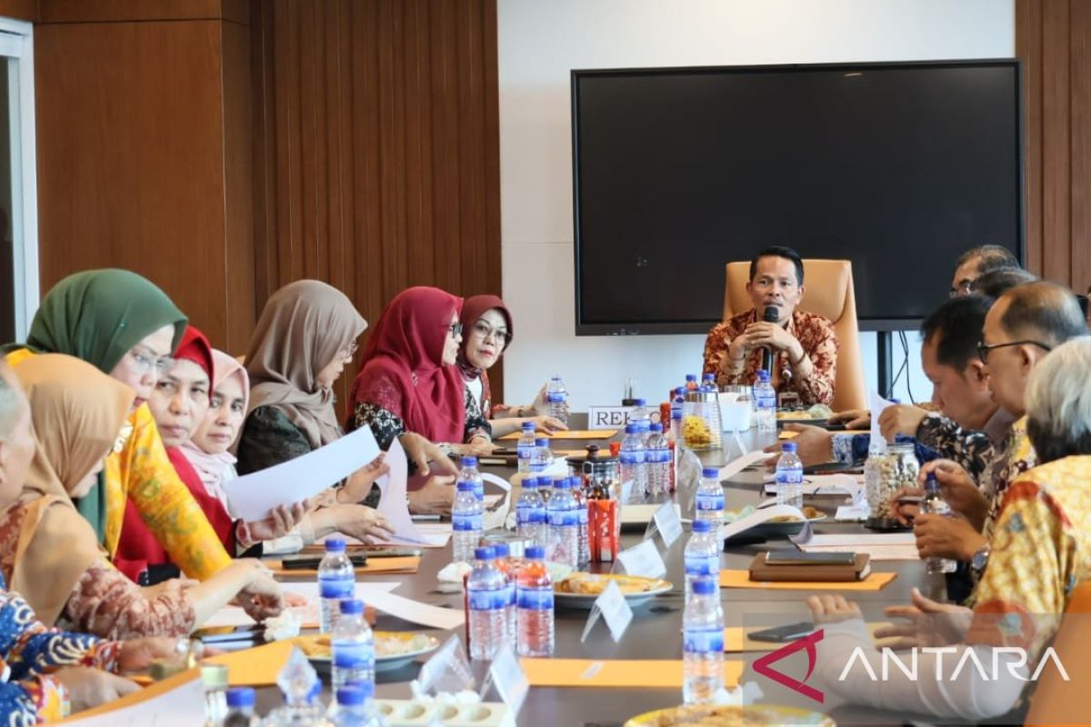 Pejabat UNJA teken kontrak perjanjian kinerja 2025