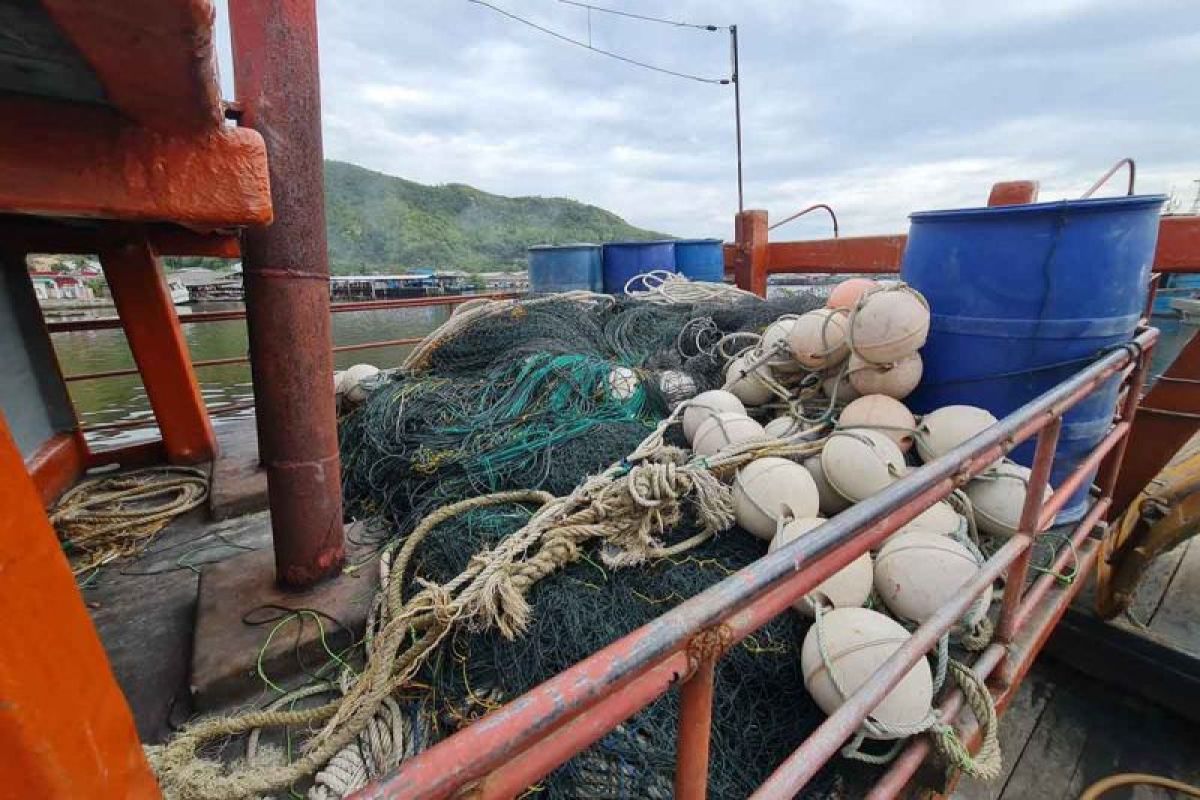 PSDKP Lampulo tangkap dua kapal penangkap ikan langgar izin usaha
