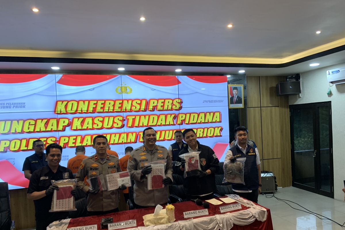 Polisi tangkap komplotan pemalsu ribuan lembar meterai