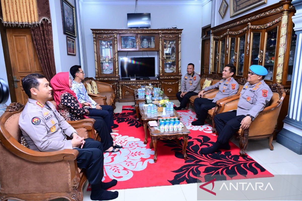 Kapolda Jambi anjangsana ke kediaman purnawirawan