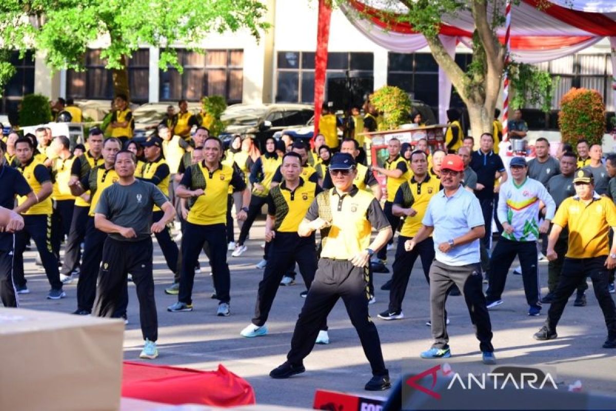 Polda Jambi ajak masyarakat dan mitra Polri olahraga bersama sambut HUT Bhayangkara