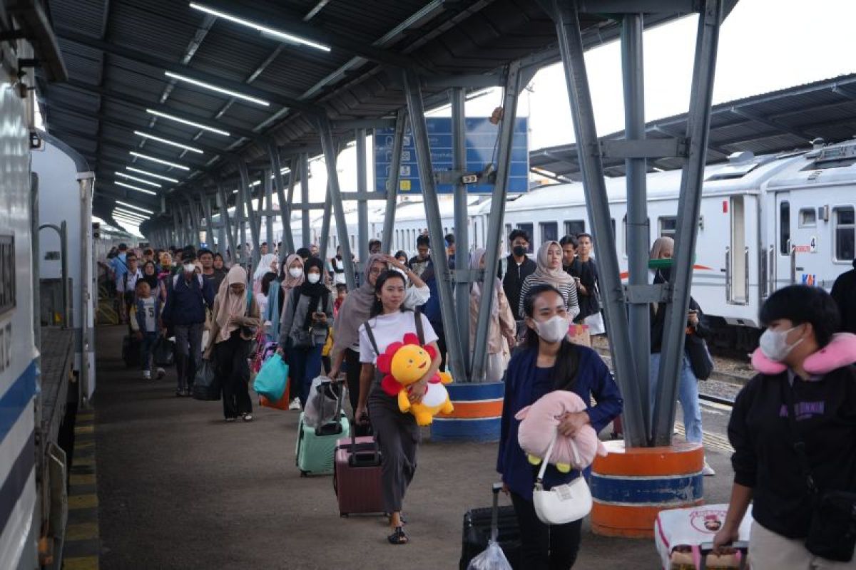 KAI Divre III Palembang tambah rangkaian kereta pada KA Bukit Serelo dan KA Rajabasa, manfaatkan momen libur sekolah