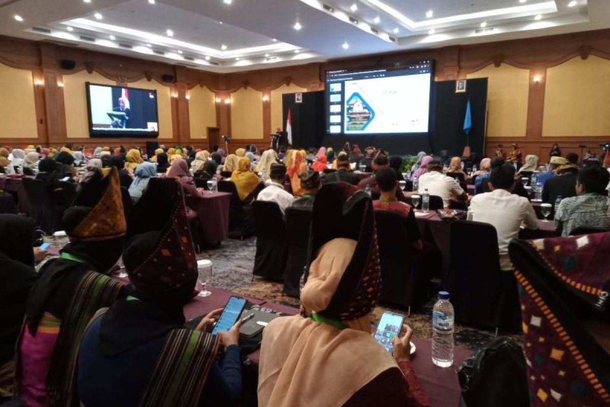 Balai Bahasa gelar bimtek kepada ratusan guru master di NTB