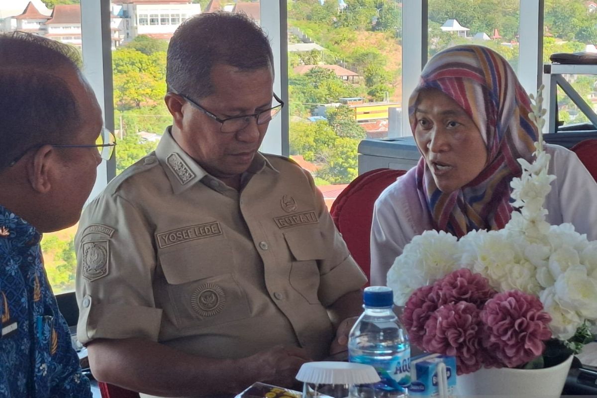Bupati Kupang ingatkan penjamah makanan perhatikan standar gizi MBG