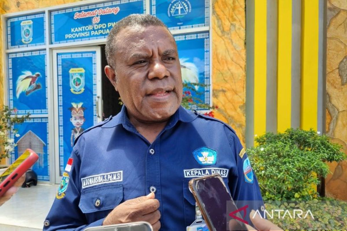Dinas Pendidikan Manokwari keluarkan edaran larangan penahanan ijazah