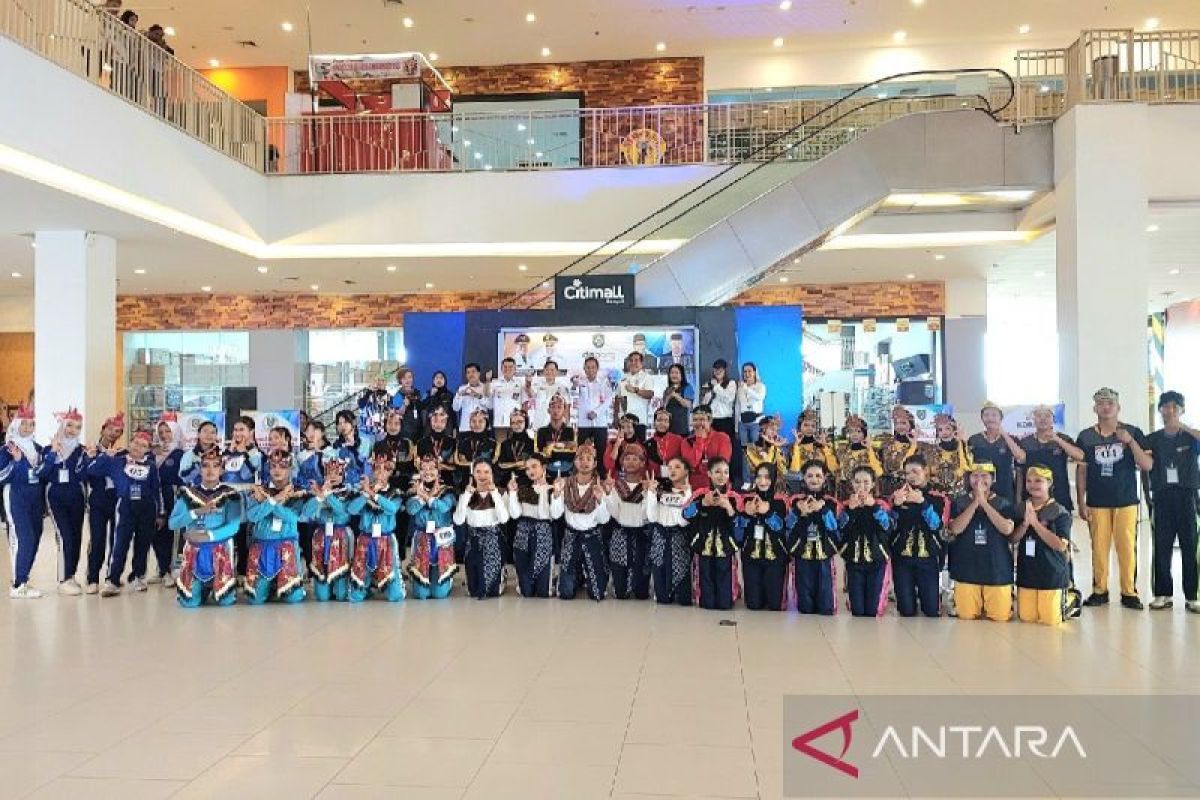 Dispora Kotim budayakan olahraga di kalangan pelajar melalui lomba senam