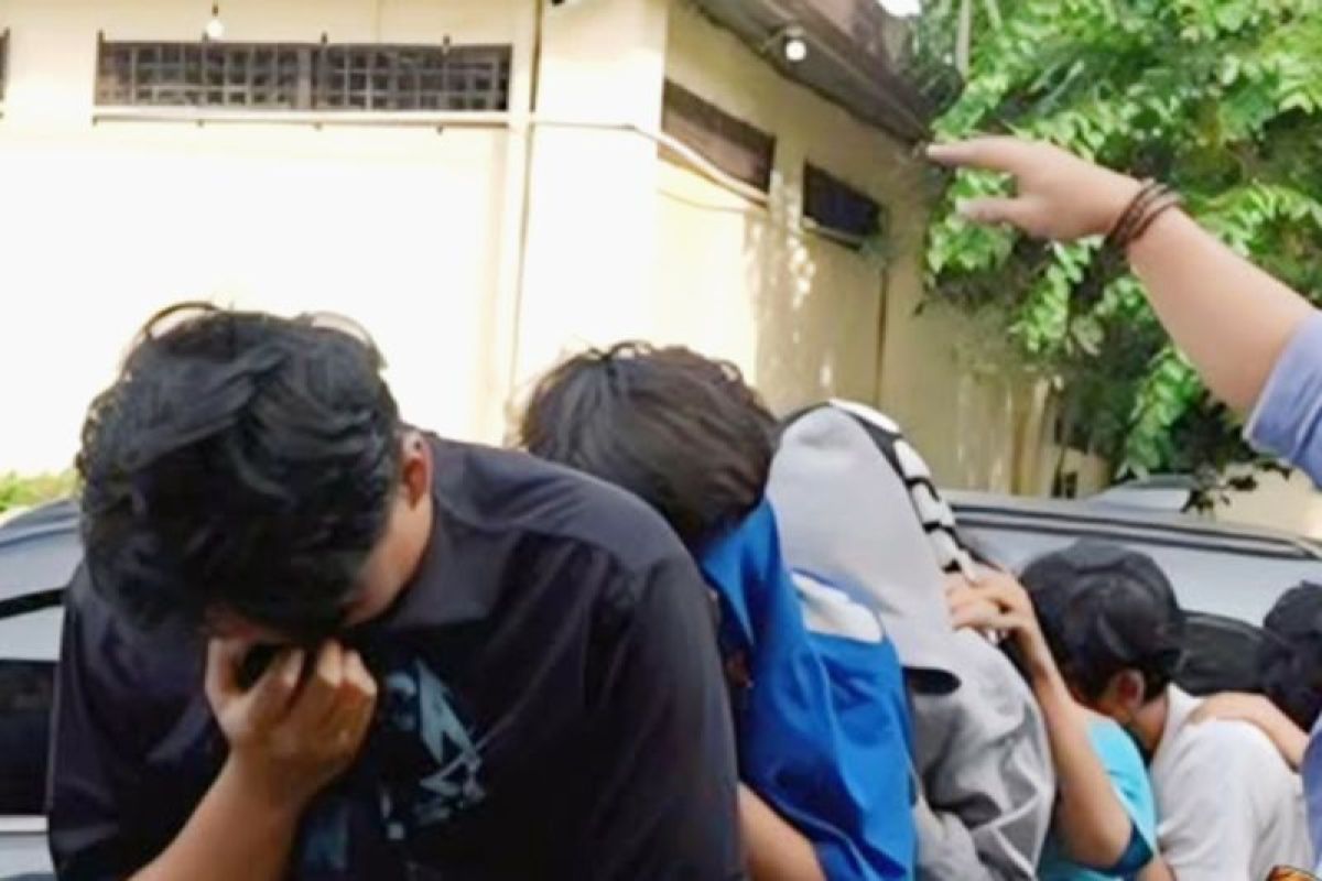 Polres Purwakarta tangkap 12 pemuda diduga geng motor yang terlibat tawuran