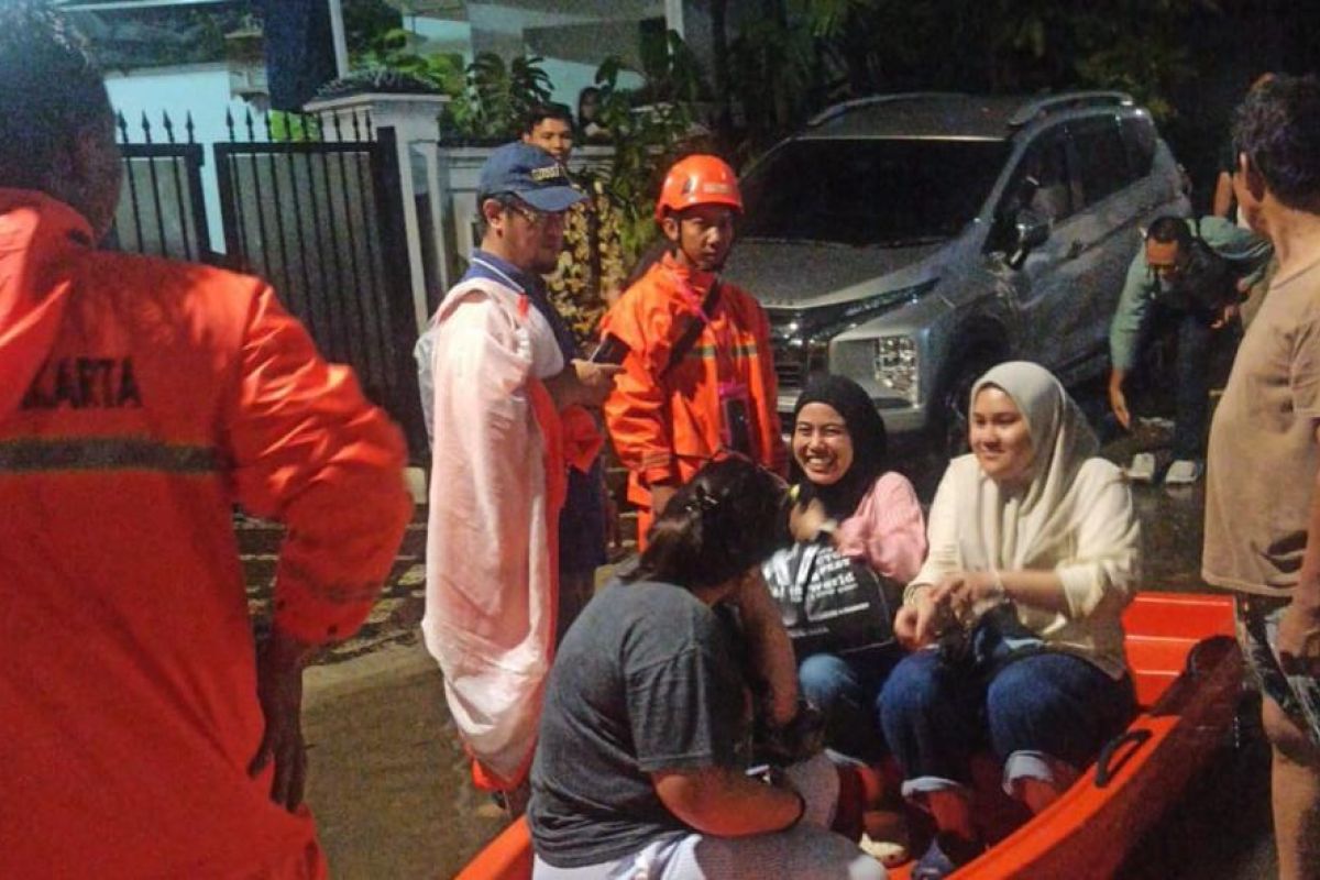 Banjir di 29 RT di Jaksel surut pada Rabu dini hari