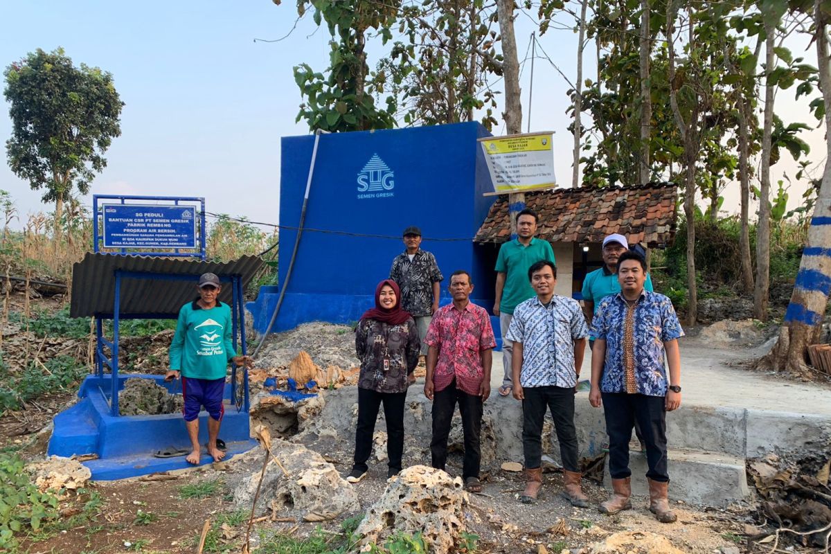 Dua desa di Rembang nikmati akses air bersih bantuan Semen Gresik
