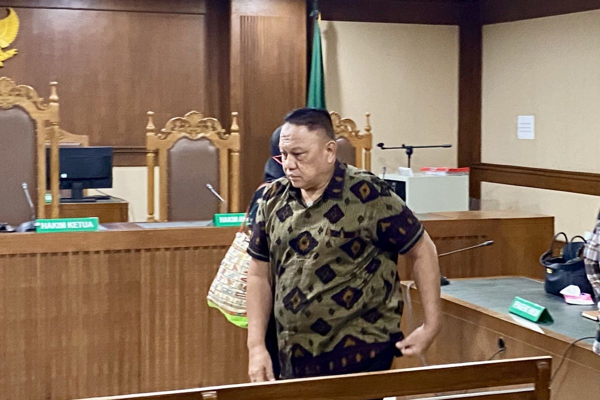 Purn. TNI AD divonis 9 dan 6 tahun penjara dalam dua kasus kredit fiktif
