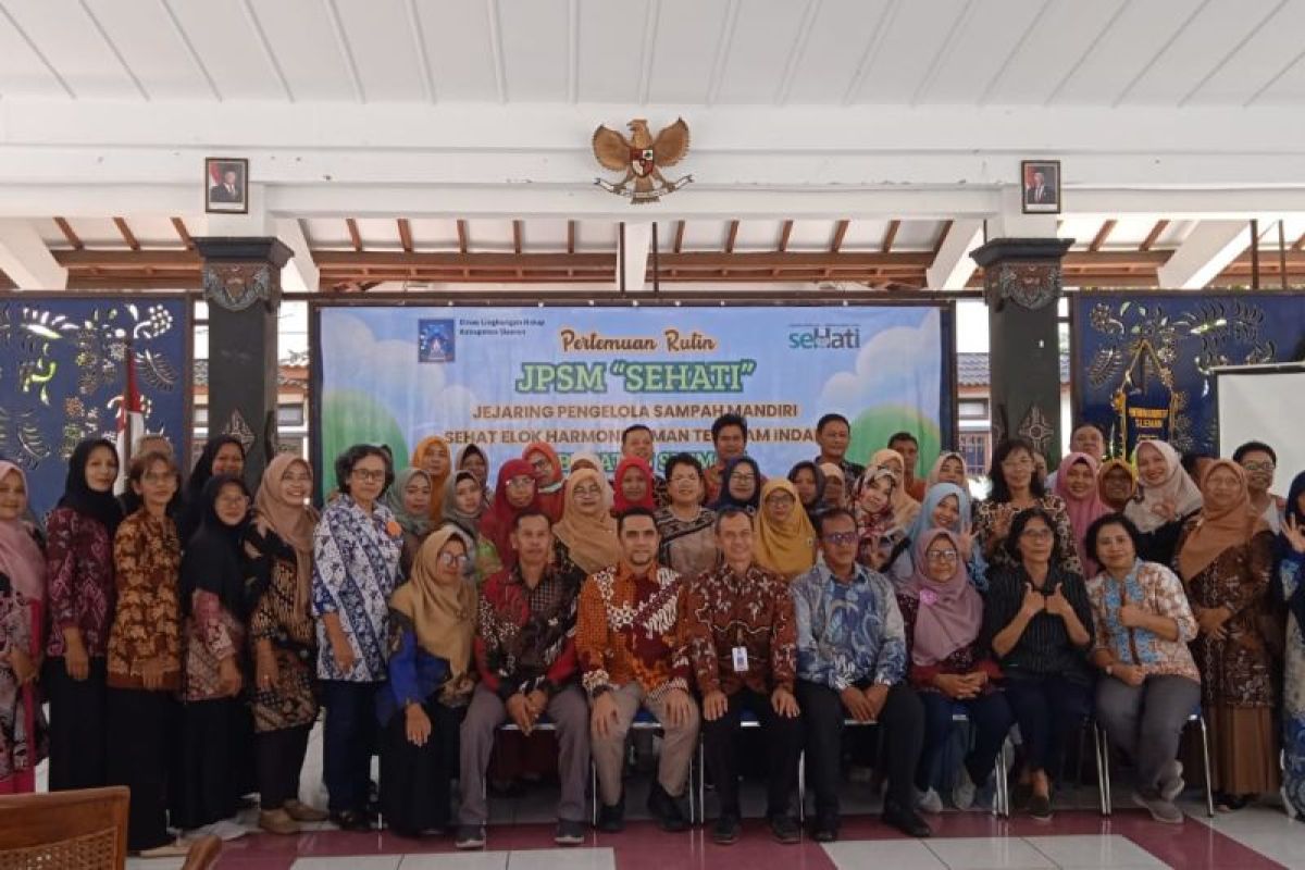 Tim Fakultas Ekonomi USD gelar pendampingan tata kelola bank sampah Sleman