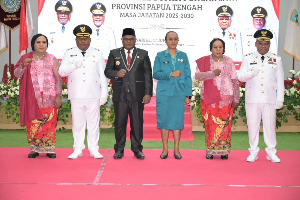 Gubernur Papau Tengah: Bupati Puncak Jaya fokus layani masyarakat