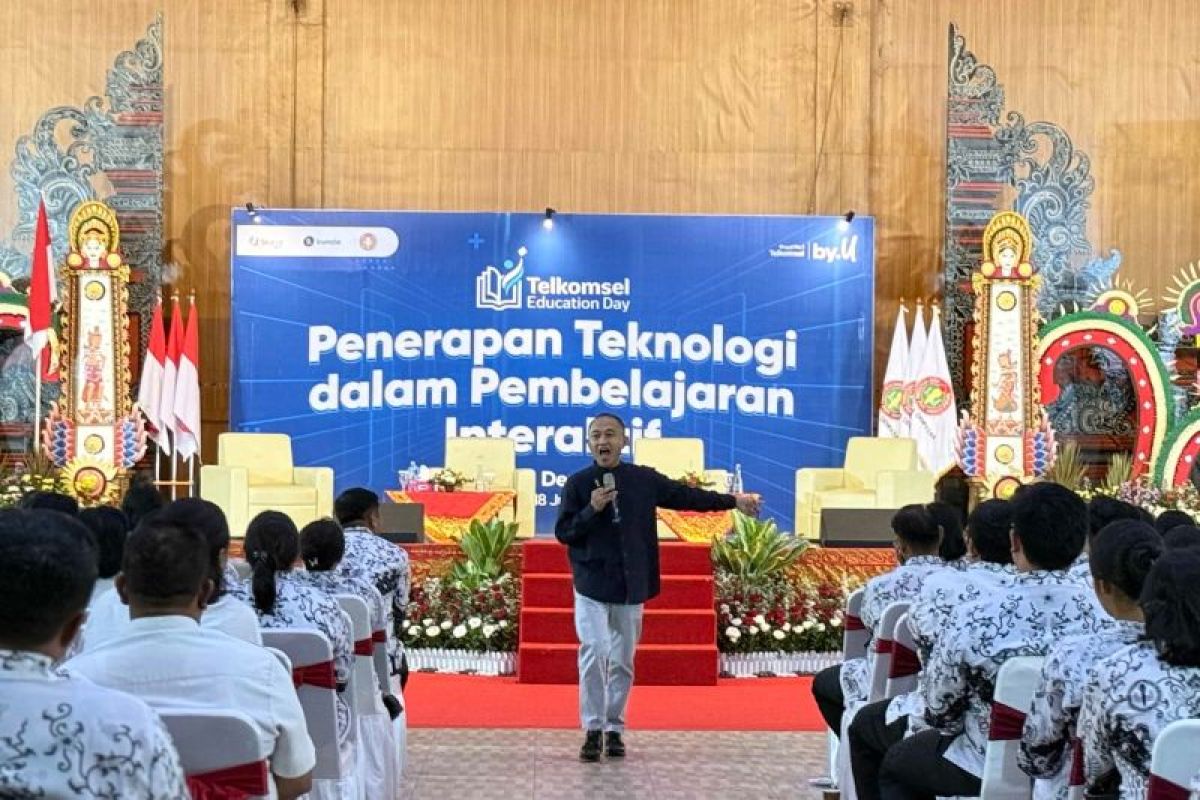Telkomsel dorong transformasi digital bidang pendidikan di Denpasar