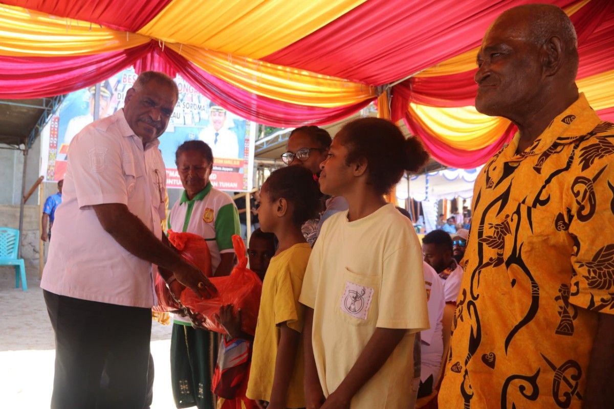 Kota Jayapura salurkan bantuan cadangan pangan bagi 1.000 KK