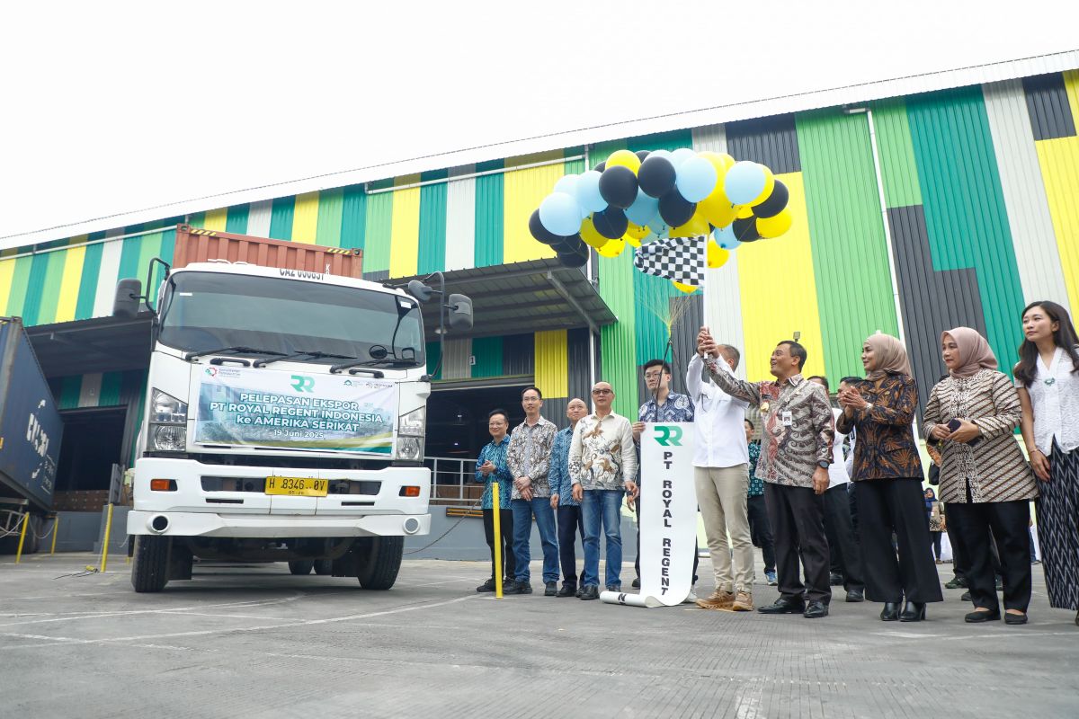 Gubernur Jateng-Menperin lepas  ekspor mainan anak Rp23,5 miliar