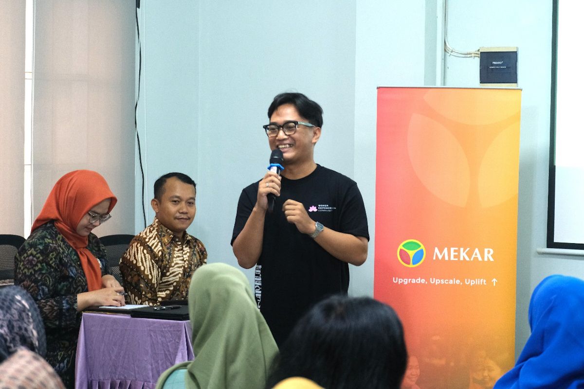 Kolaborasi berdayakan ibu-ibu UMKM terhindar pinjaman ilegal