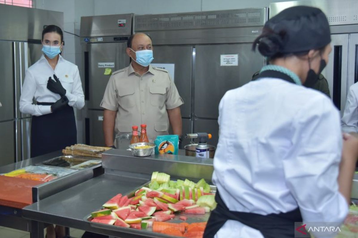 MBG kitchen operator training to improve food safety: BGN