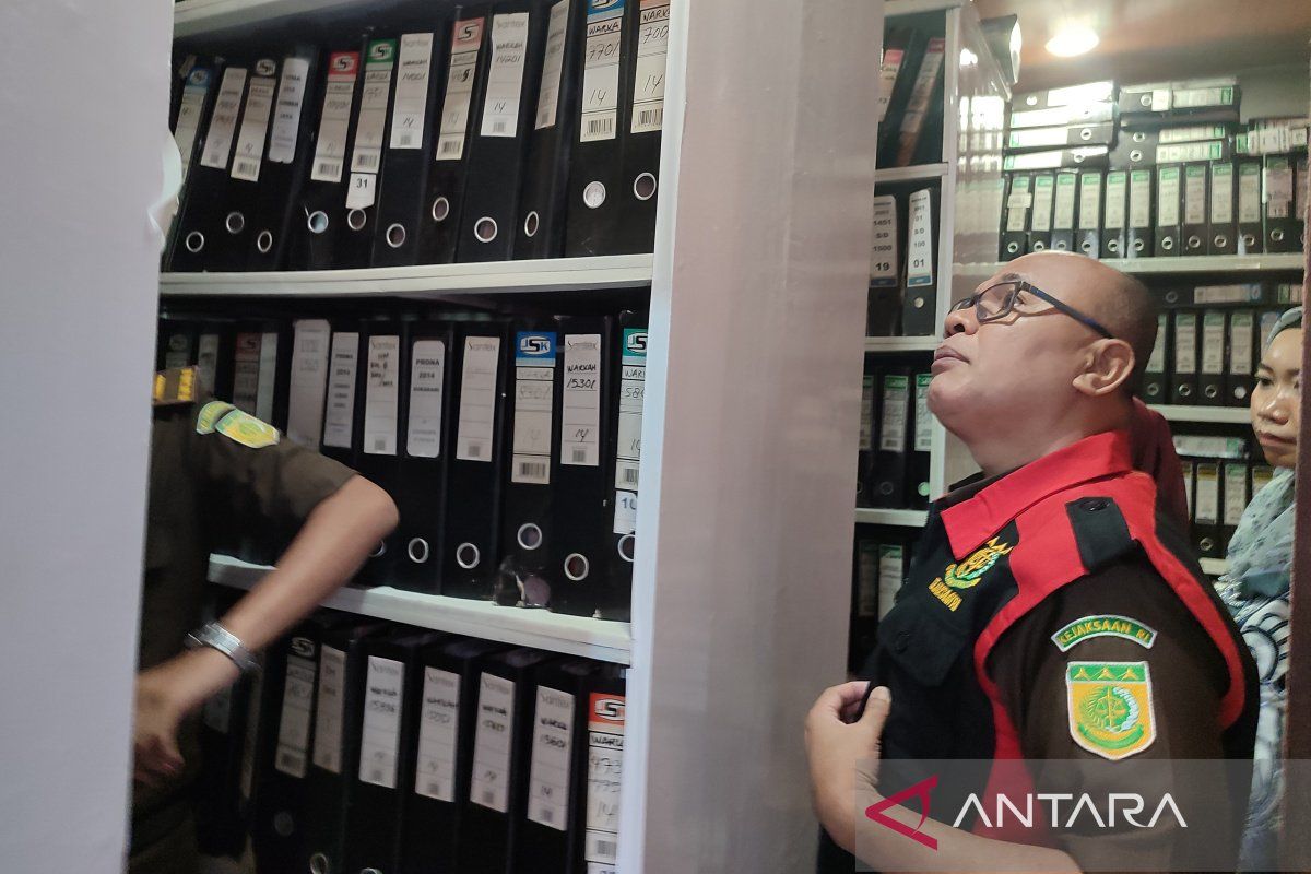 Kejati geledah tiga gudang BPN Kota Bengkulu terkait kasus korupsi PAD Mega Mall