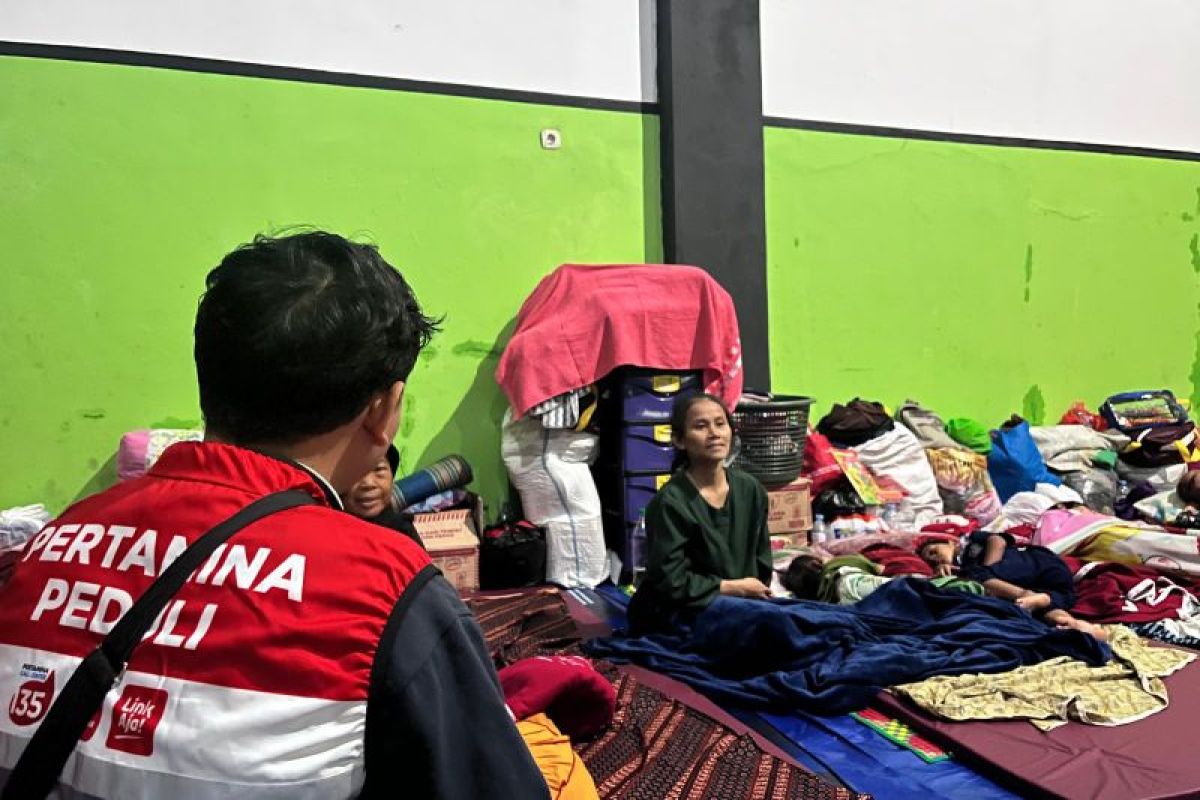 Korban terdampak pergeseran tanah di Purwakarta dapat bantuan Pertamina Patra