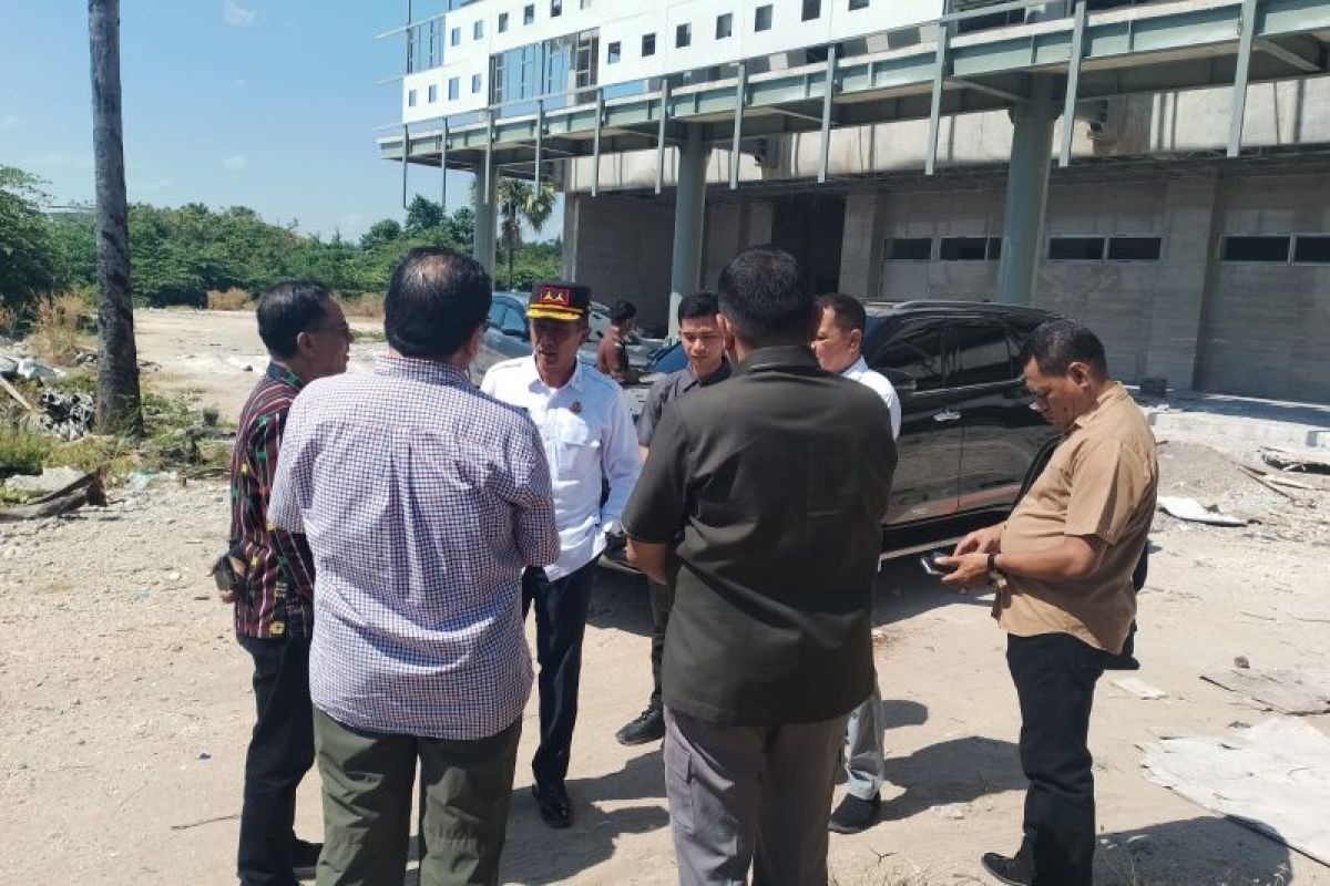 Kajati menanggapi mangkraknya pembangunan gedung FKKH Undana Kupang