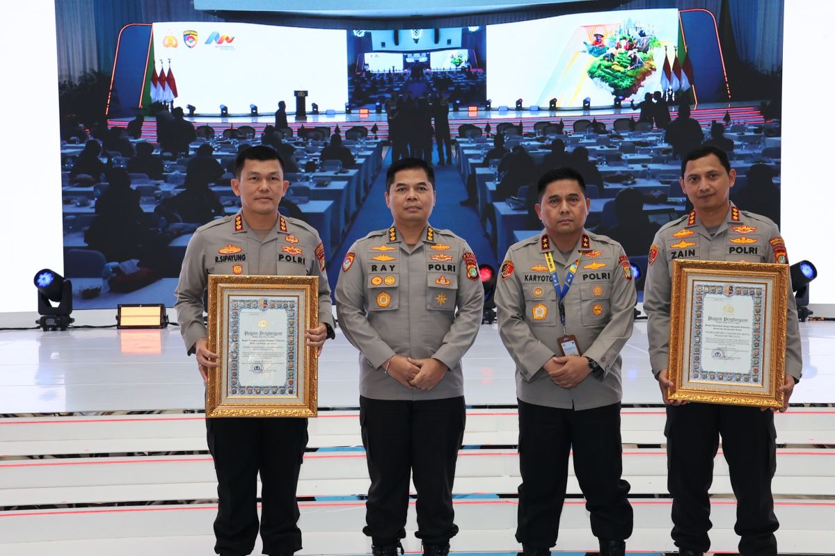 Kapolresta Bandara Soetta dapat penghargaan pelayanan prima