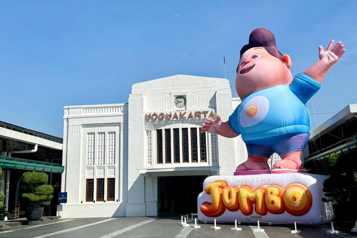 KAI menyajikan "Balon Jumbo Dolan Jogja" sambut pengguna