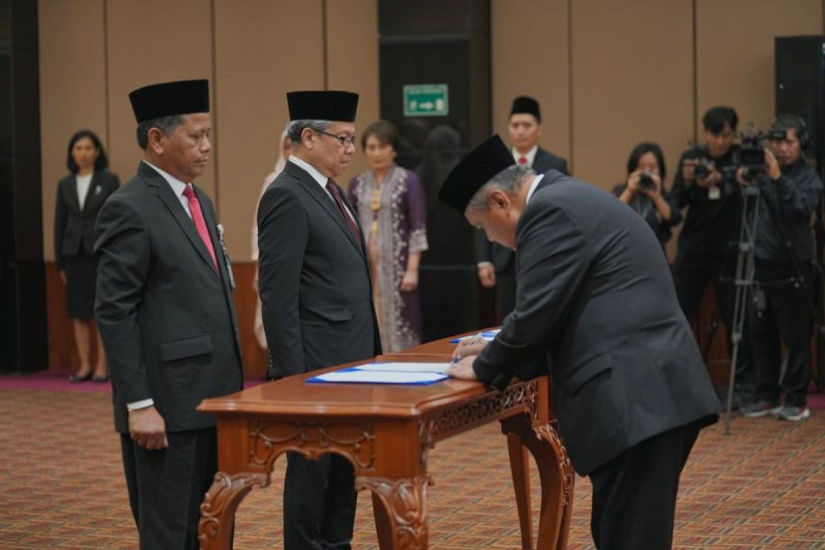 Gubernur BI melantik dua pemimpin baru satuan kerja kantor pusat