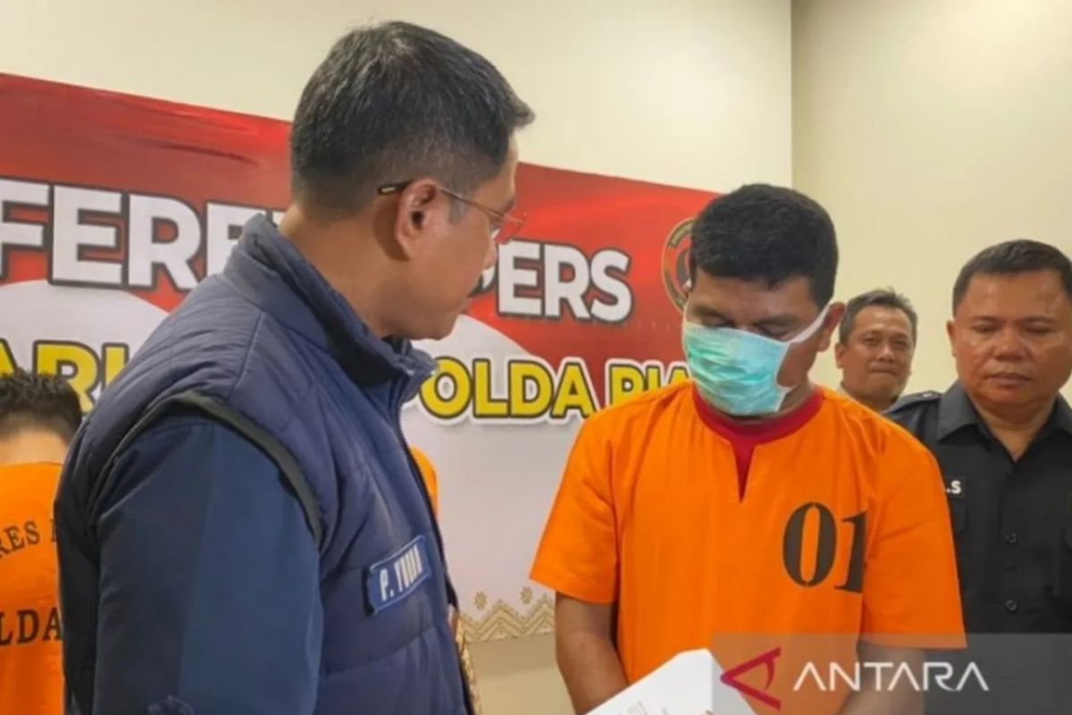 Drug mule couple caught with 15kg meth