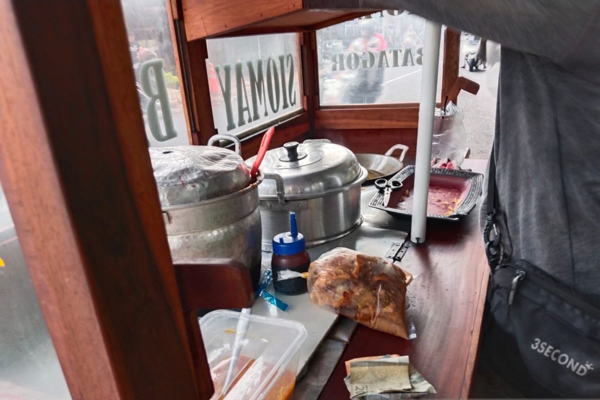 Perjuangan Adri, Jualan batagor di Yogyakarta untuk bantu ortu dan cicilan rumah