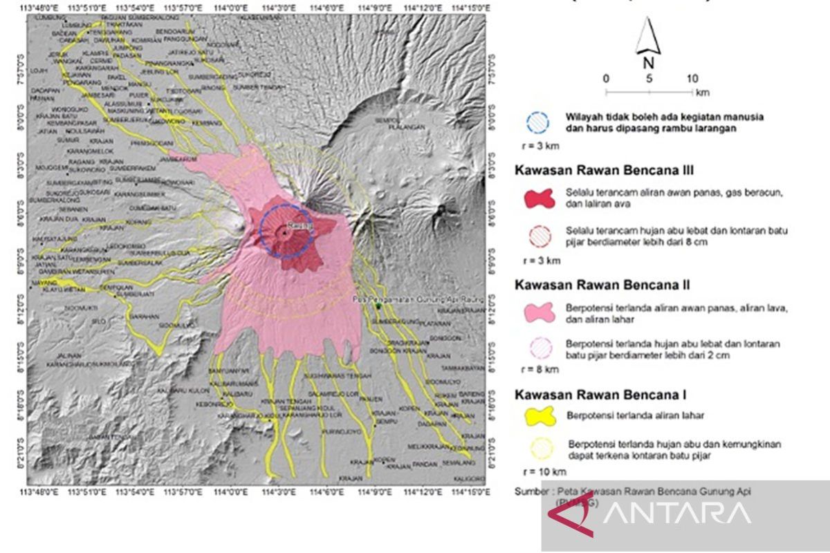 Gunung Raung kembali erupsi dengan tinggi letusan 2 km di atas puncak