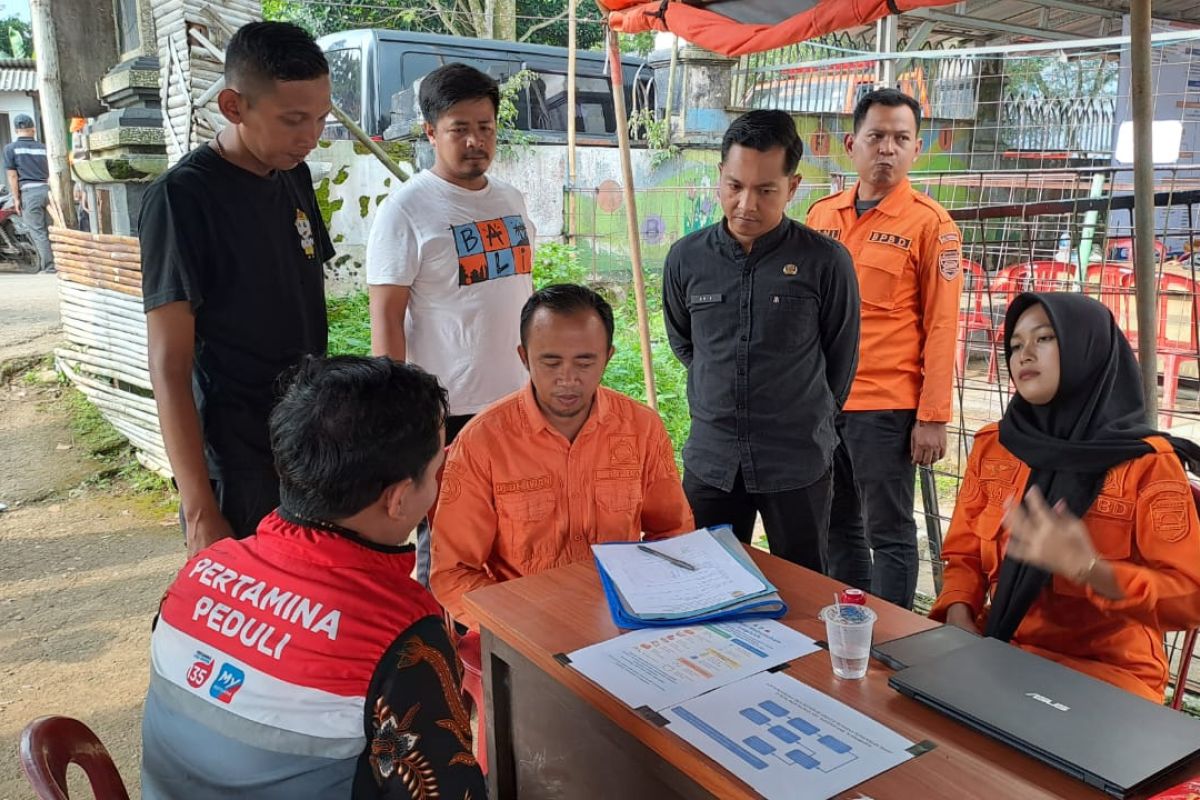 Pertamina Patra Niaga Regional JBB bantu korban bencana pergeseran tanah di Purwakarta